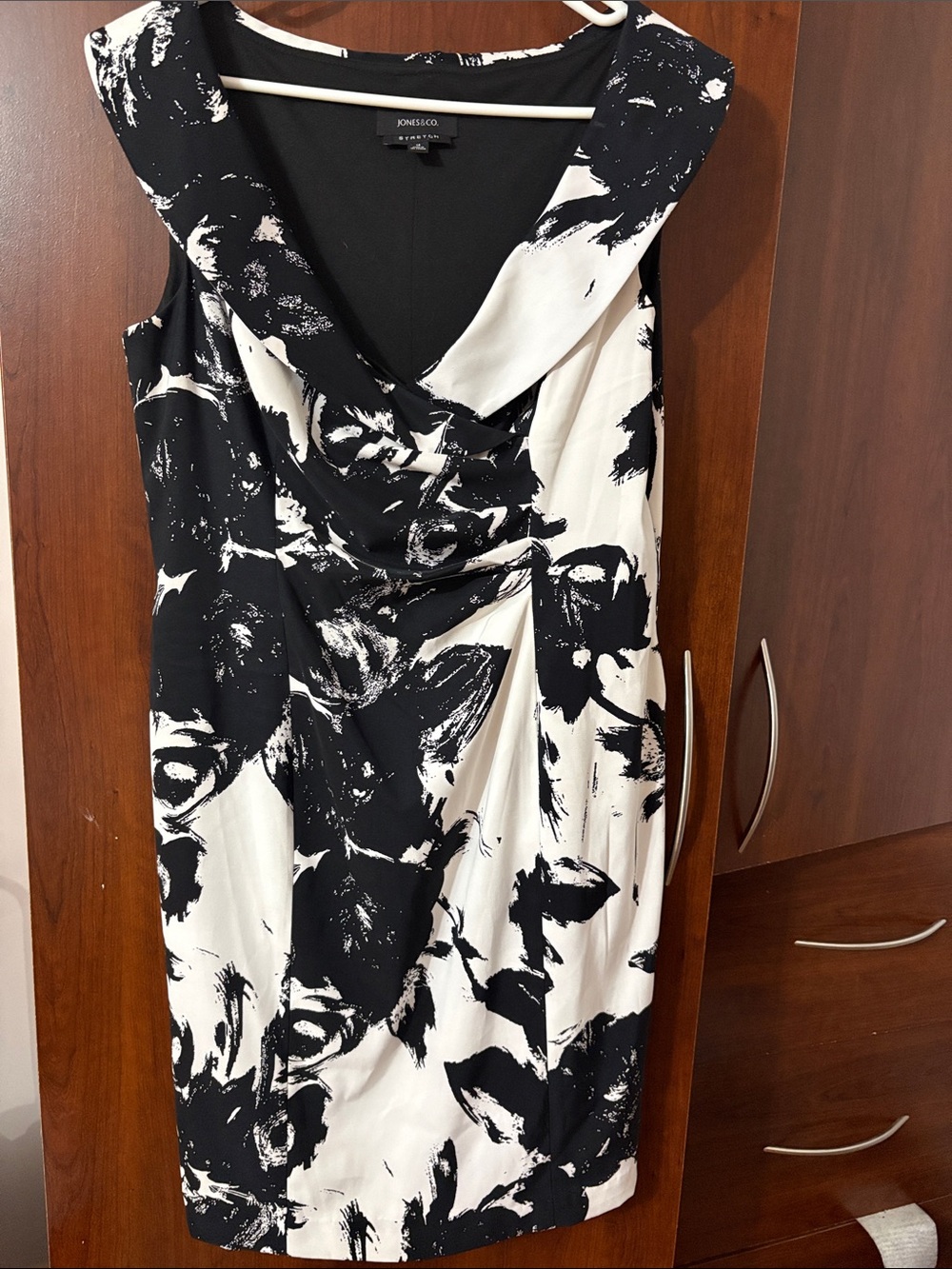 Jones & co - Black and White Print MIDI Dress - size 14
